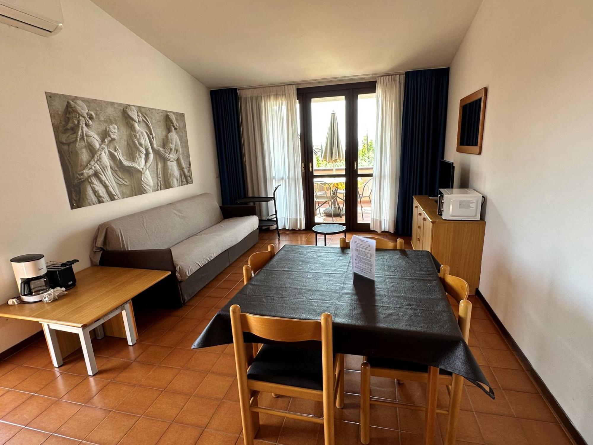 Villaggio Barbara Moniga del Garda ภายนอก รูปภาพ